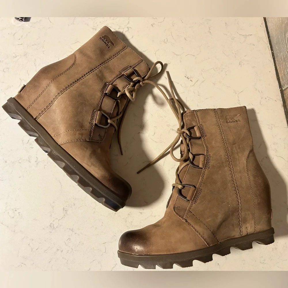 EUC Sorel Joan of Arctic Brown Leather Lace-Up Wedge Boots - Picture 7 of 12